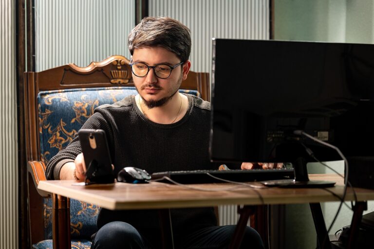Comment ce site web enrichit tes connaissances en crypto