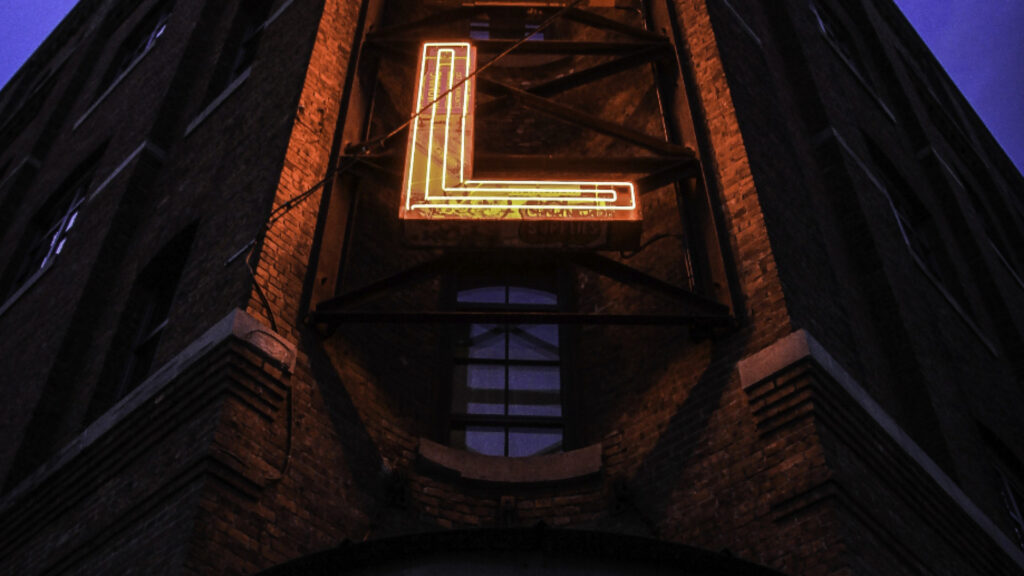 Comment prospecter efficacement les hôtels de sa région en un temps record ?