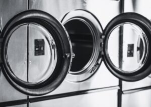 Comment bien choisir un lave-linge professionnel pour votre activité ? Nos conseils d’expert