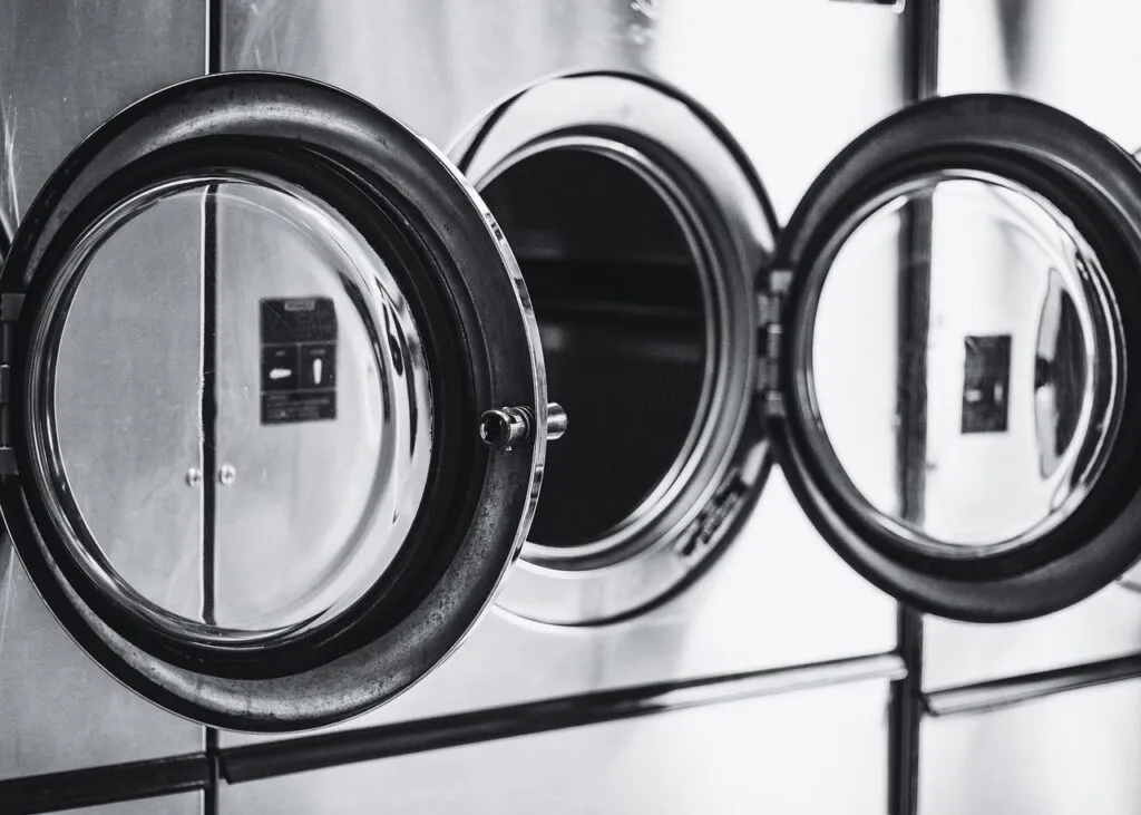 Comment bien choisir un lave-linge professionnel pour votre activité ? Nos conseils d’expert