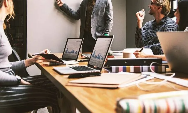 Définition stratégie de monétisation podcast