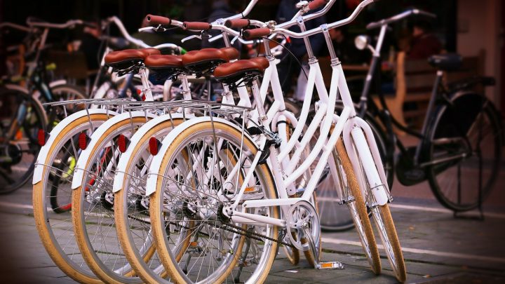 Pourquoi équiper votre entreprise avec des stationnements pour les vélos ?